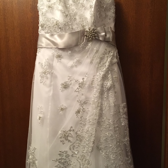 Maggie Sottero Tamara model petite. - Picture 6 of 8